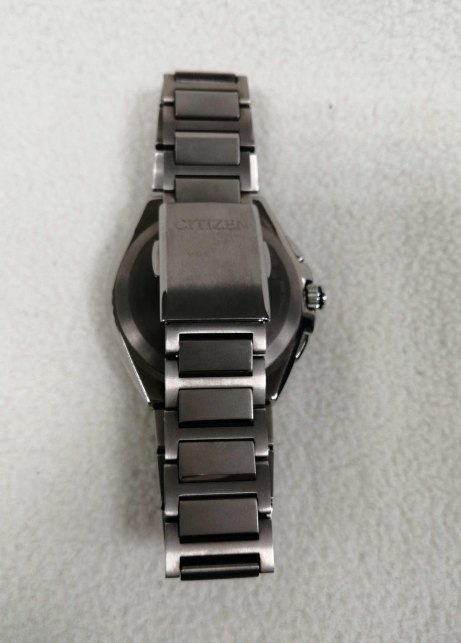 ベルト部分キズ汚れ少々あり