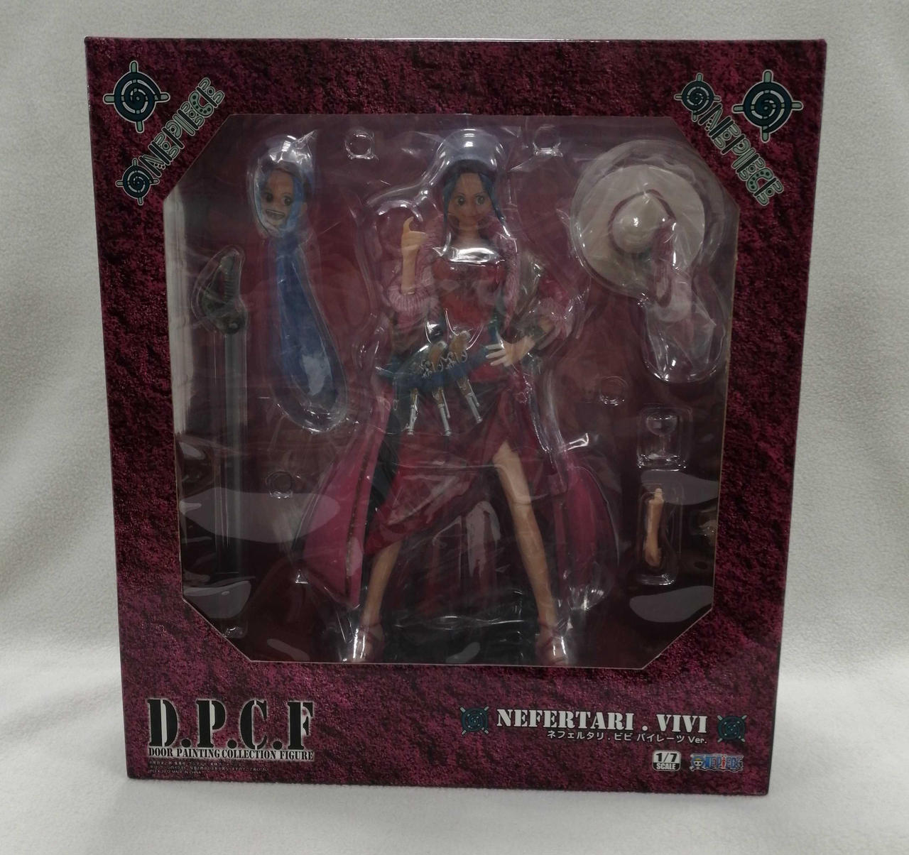 経年劣化によりくすみ有ります。