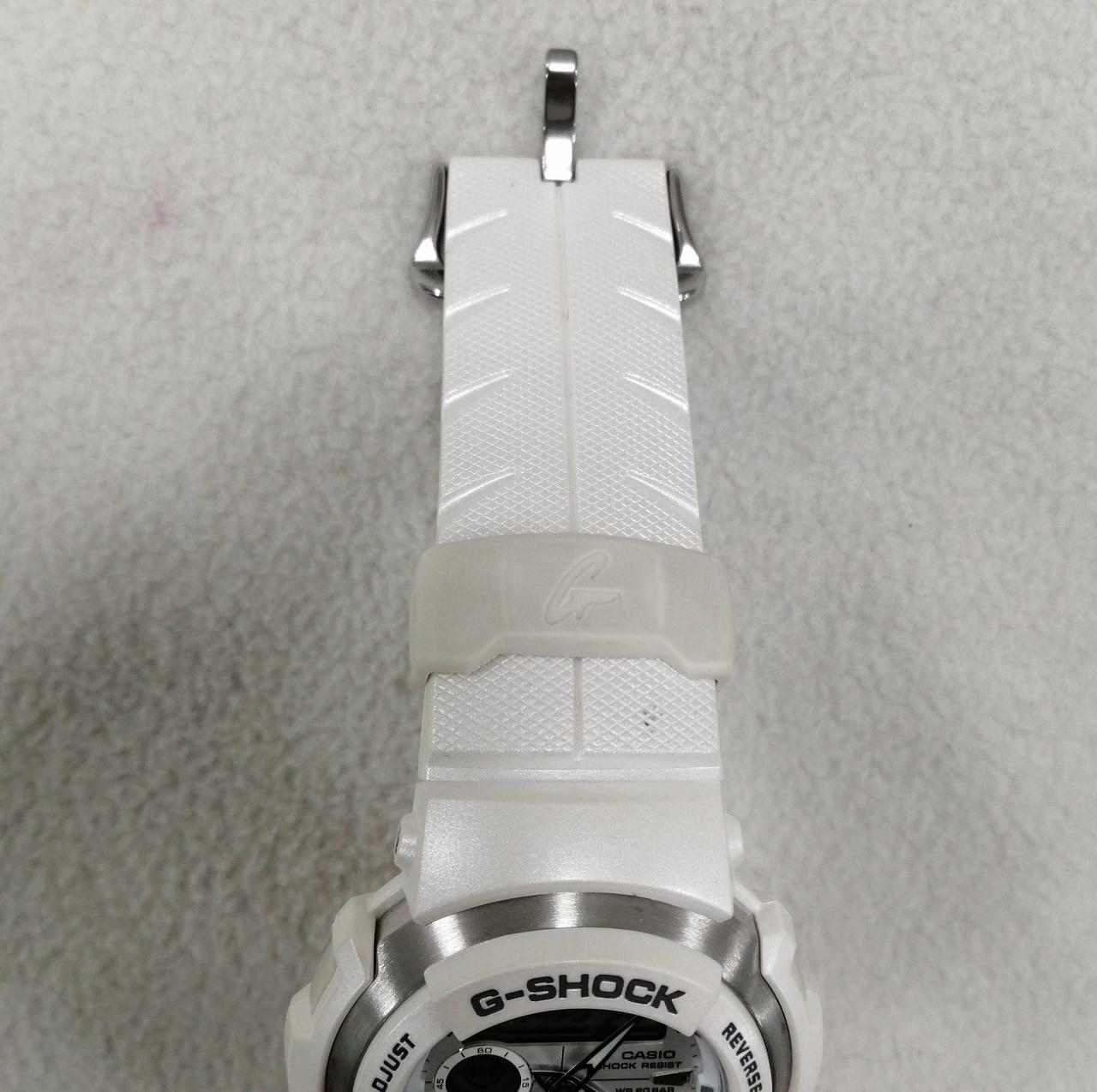 ベルト、ベルト止変色あります。