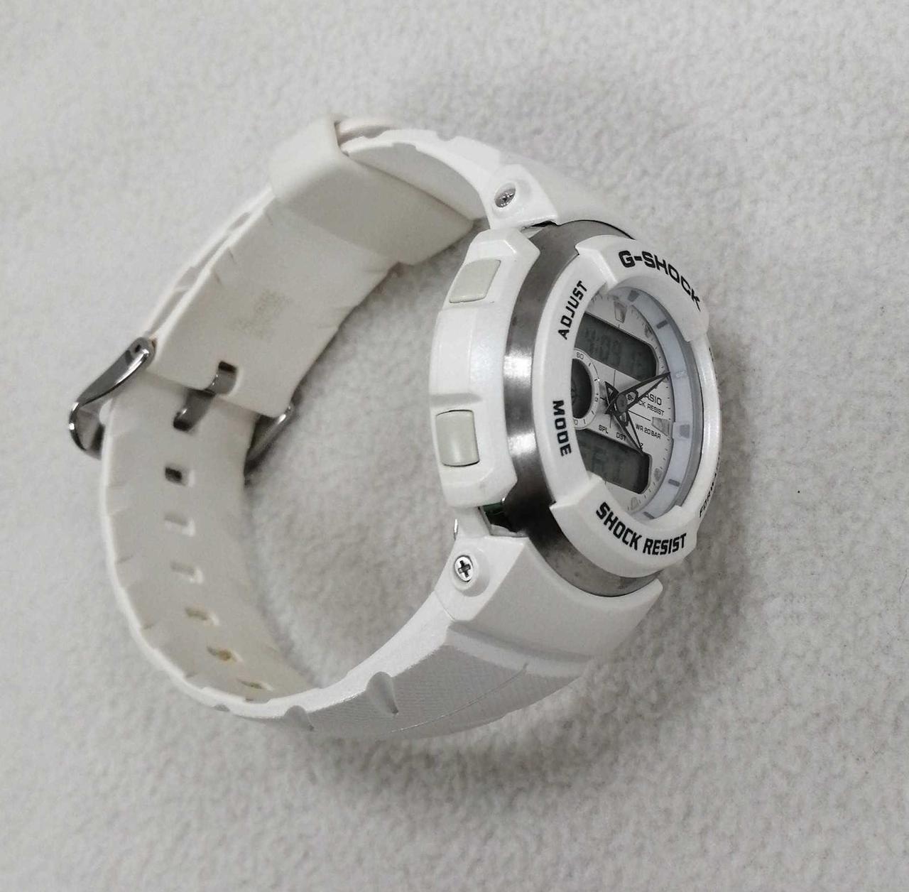 全体的にくすみあります。