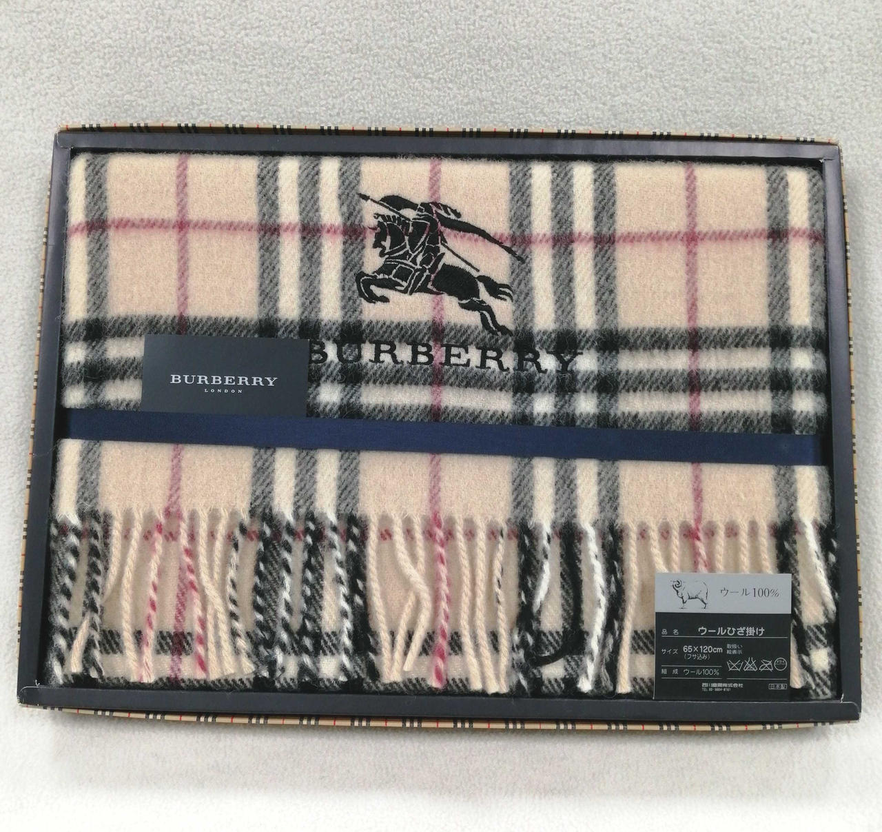 経年保管による日焼け
少々あり