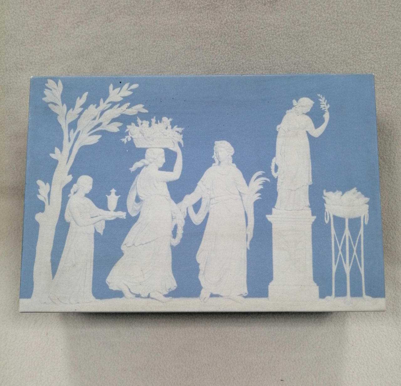 箱の汚れ・キズなどあり