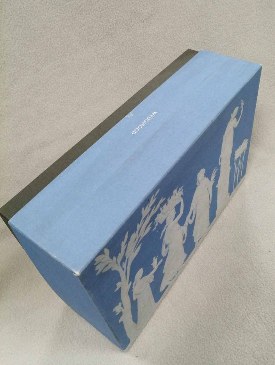 箱の角スレあり