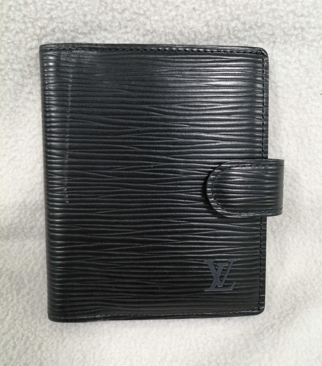 左上　縦にキズあり