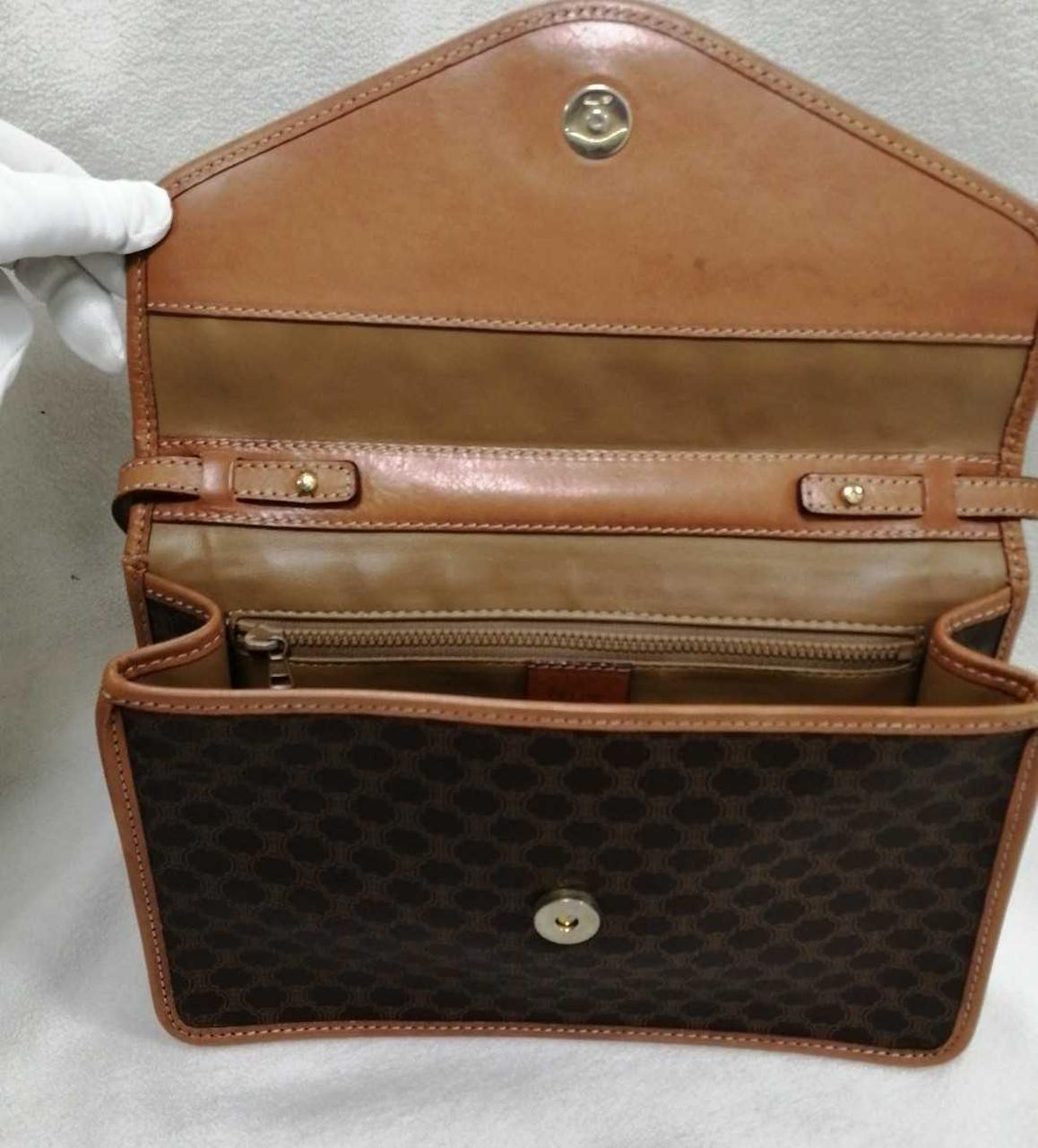 裏蓋にシミ・小キズあり