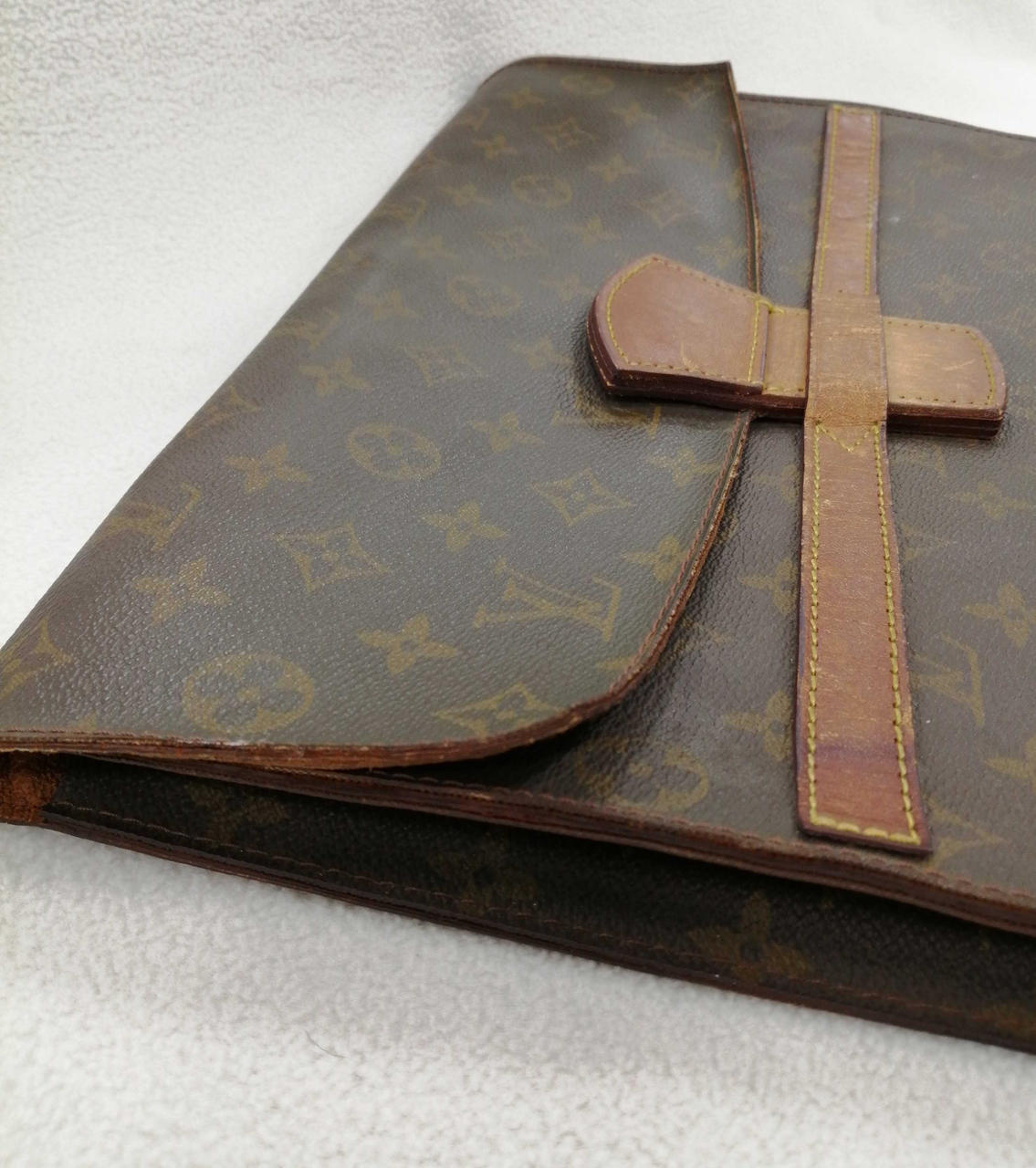 反り・黒ずみ・汚れあり