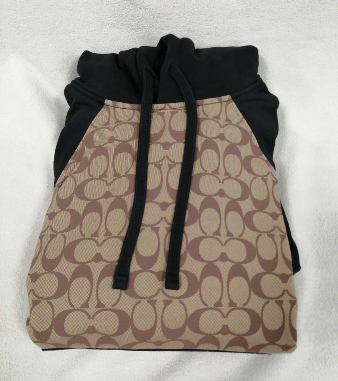 折りたたんでの配送となります