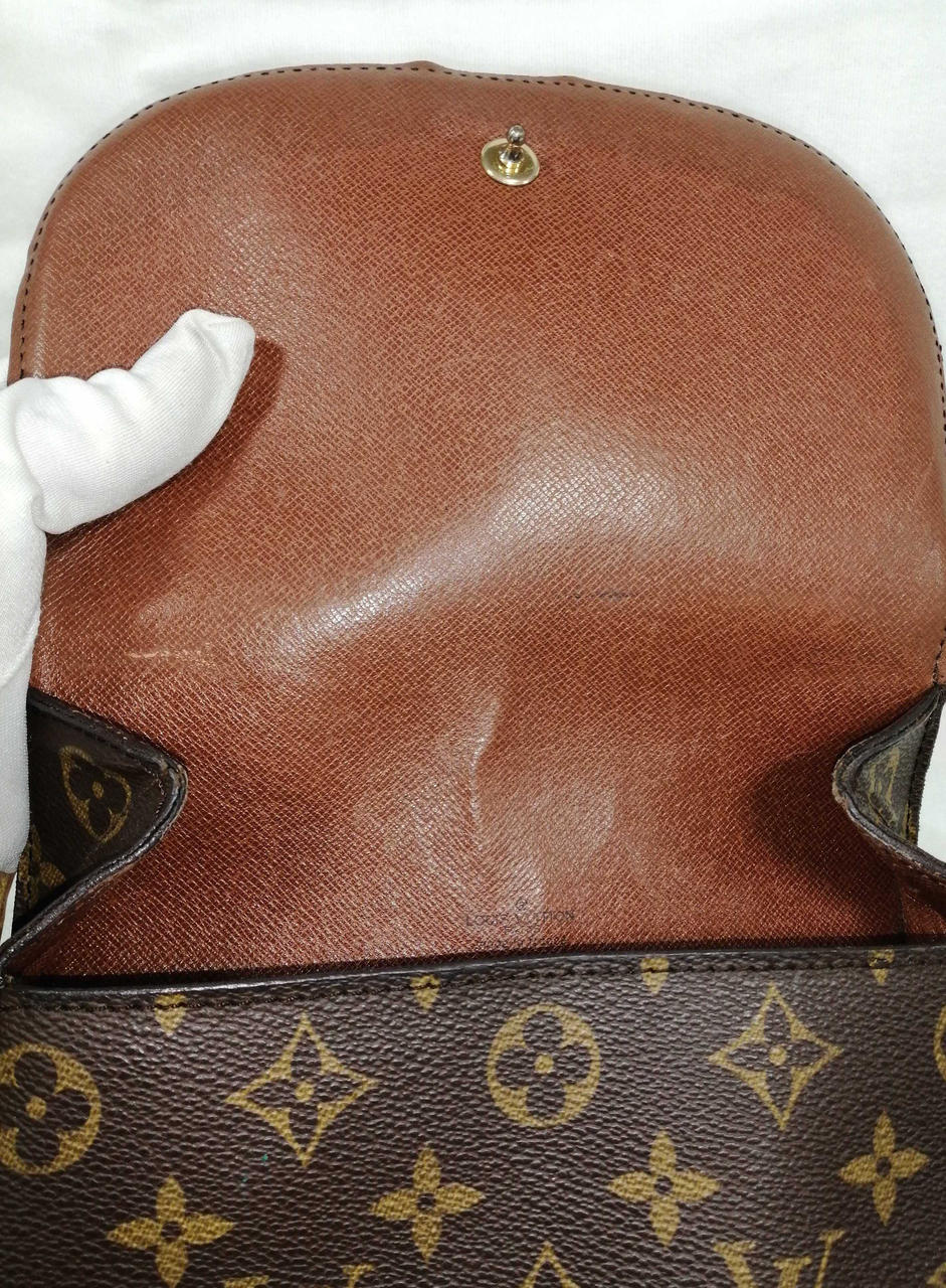 浮き・ヨレ・キズなどあり