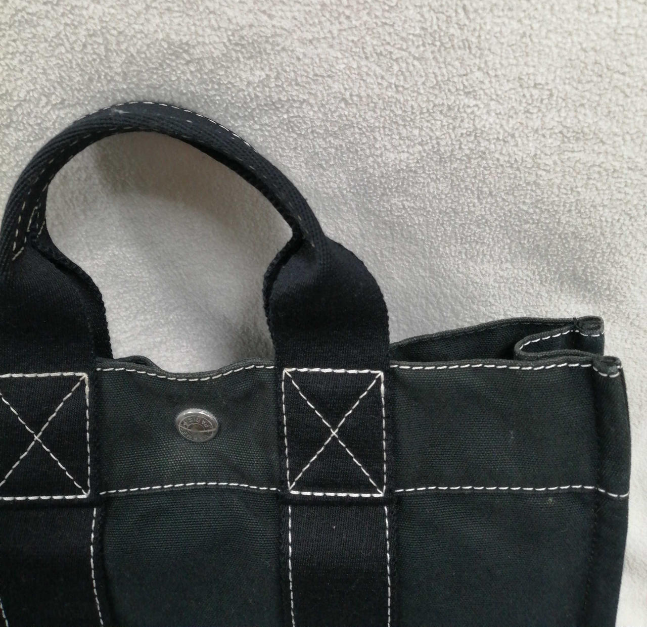 シミ・汚れあり