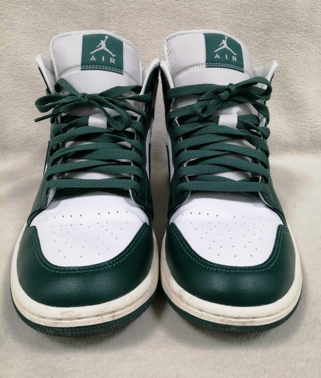 つま先ゴム部分汚れあり