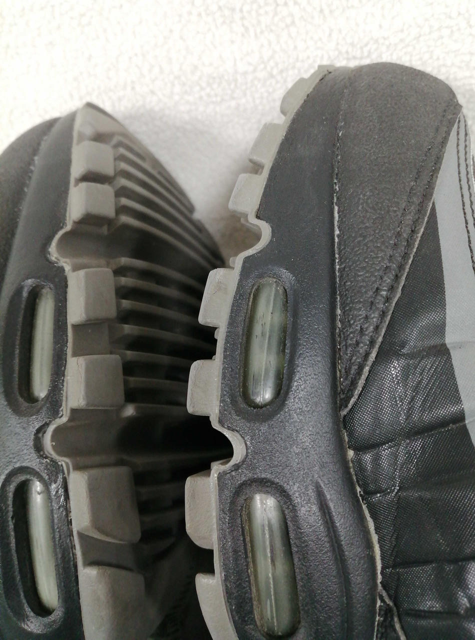 溝の汚れ少々あり