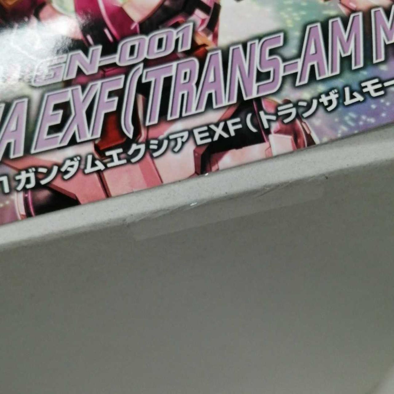 テープ貼り付け