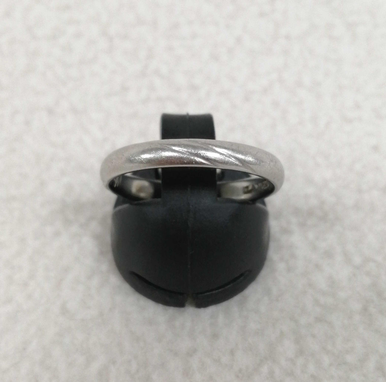 全体的に細かいキズあり