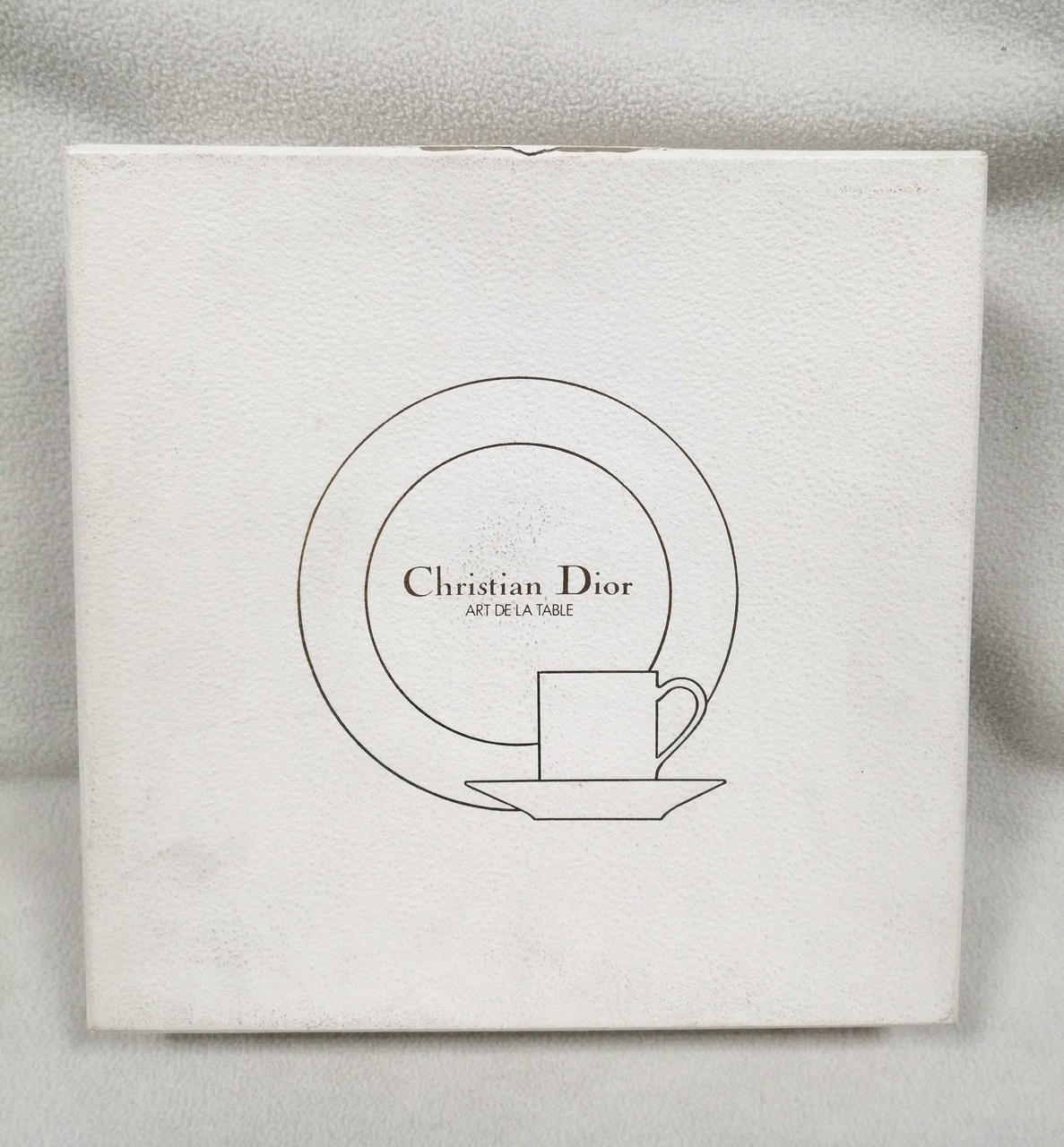 箱の汚れ・破れあり