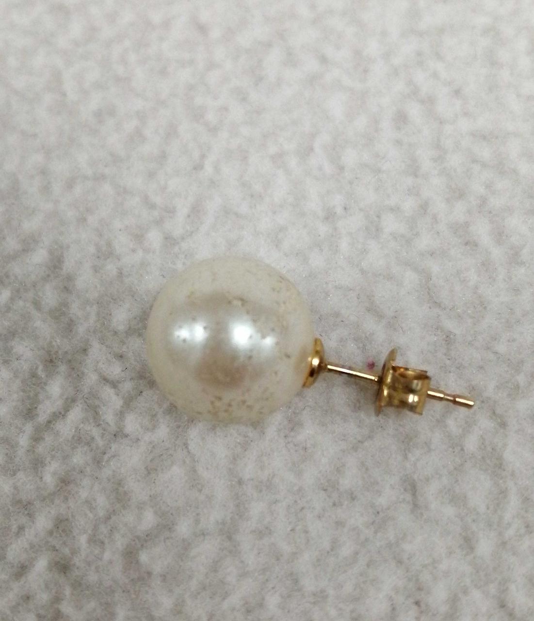 白玉・金属部分各所キズあり