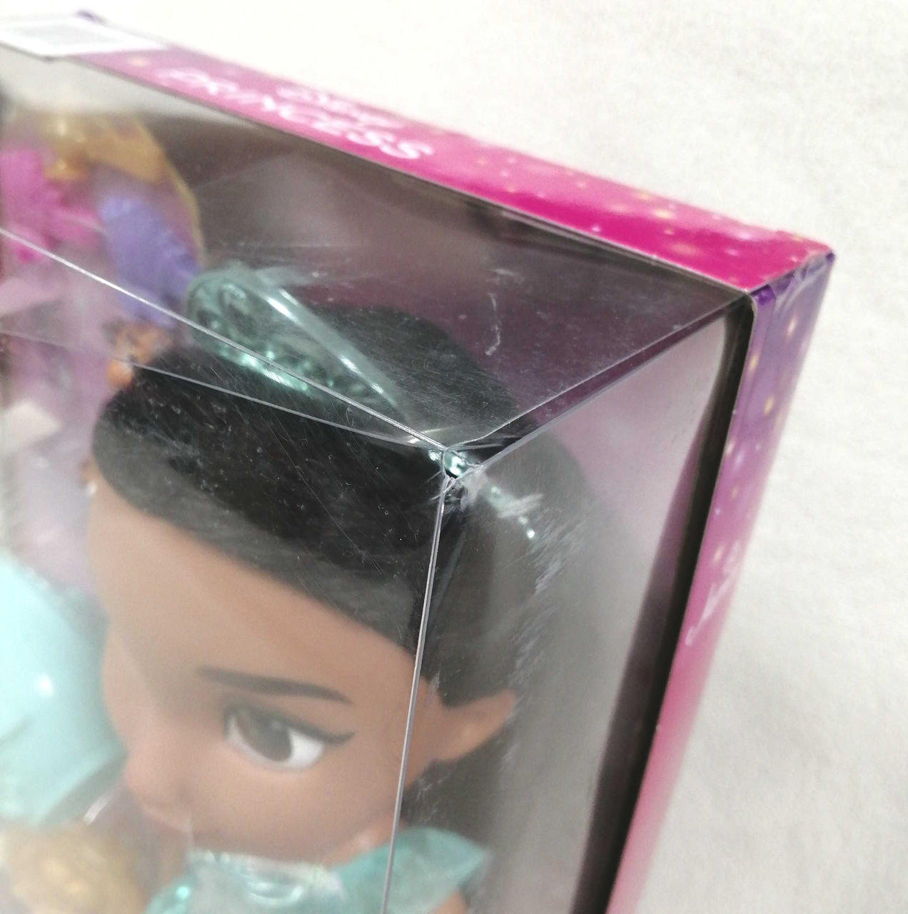 角の割れ少々有り