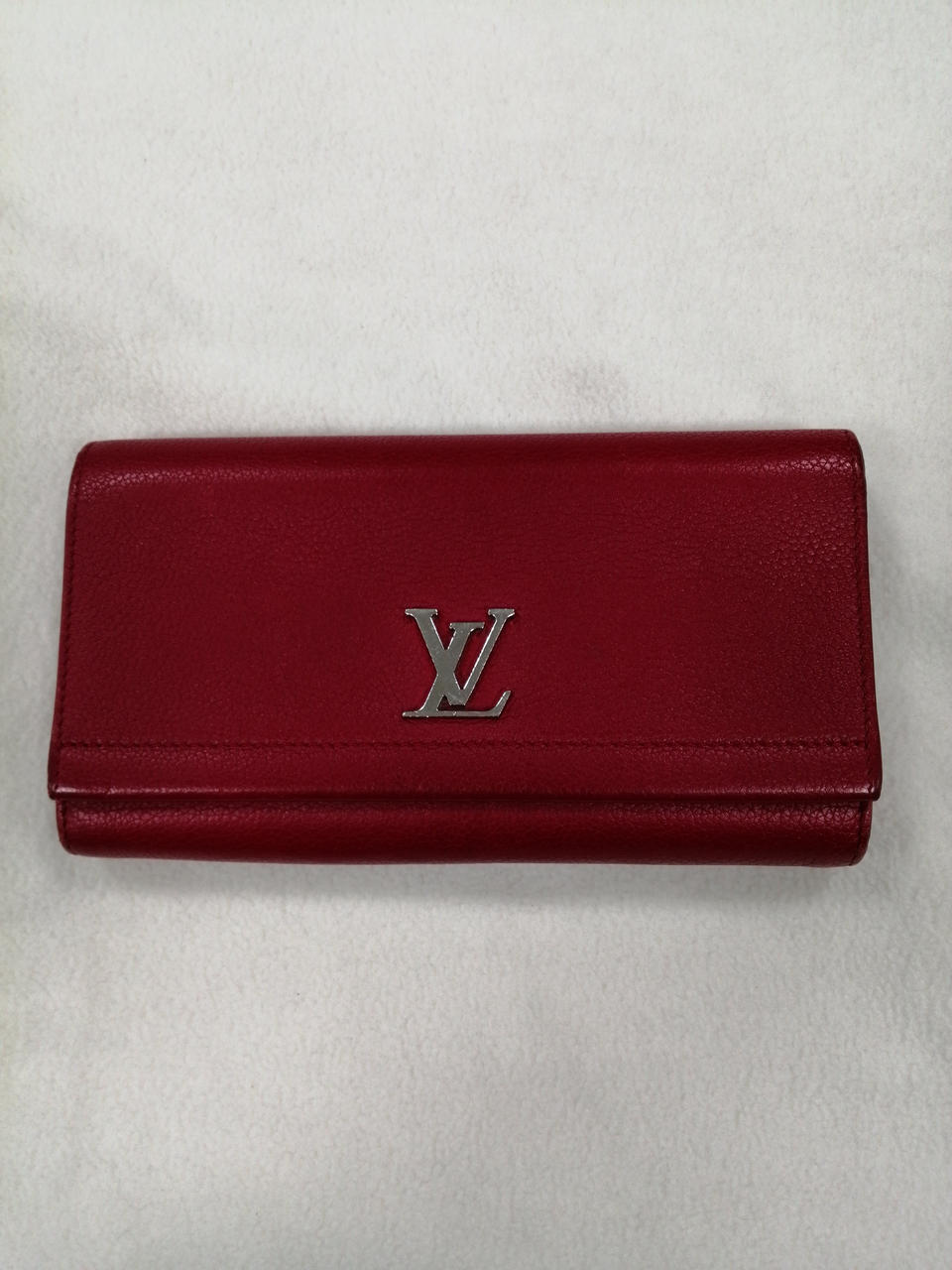 LOUIS VUITTON 型番：M62326 二つ折り財布