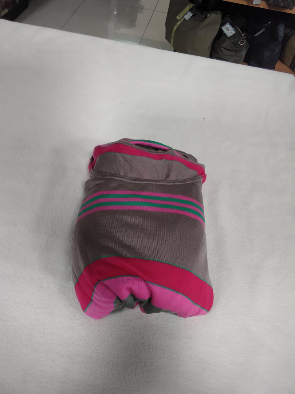 このように折りたたんでの配送となります