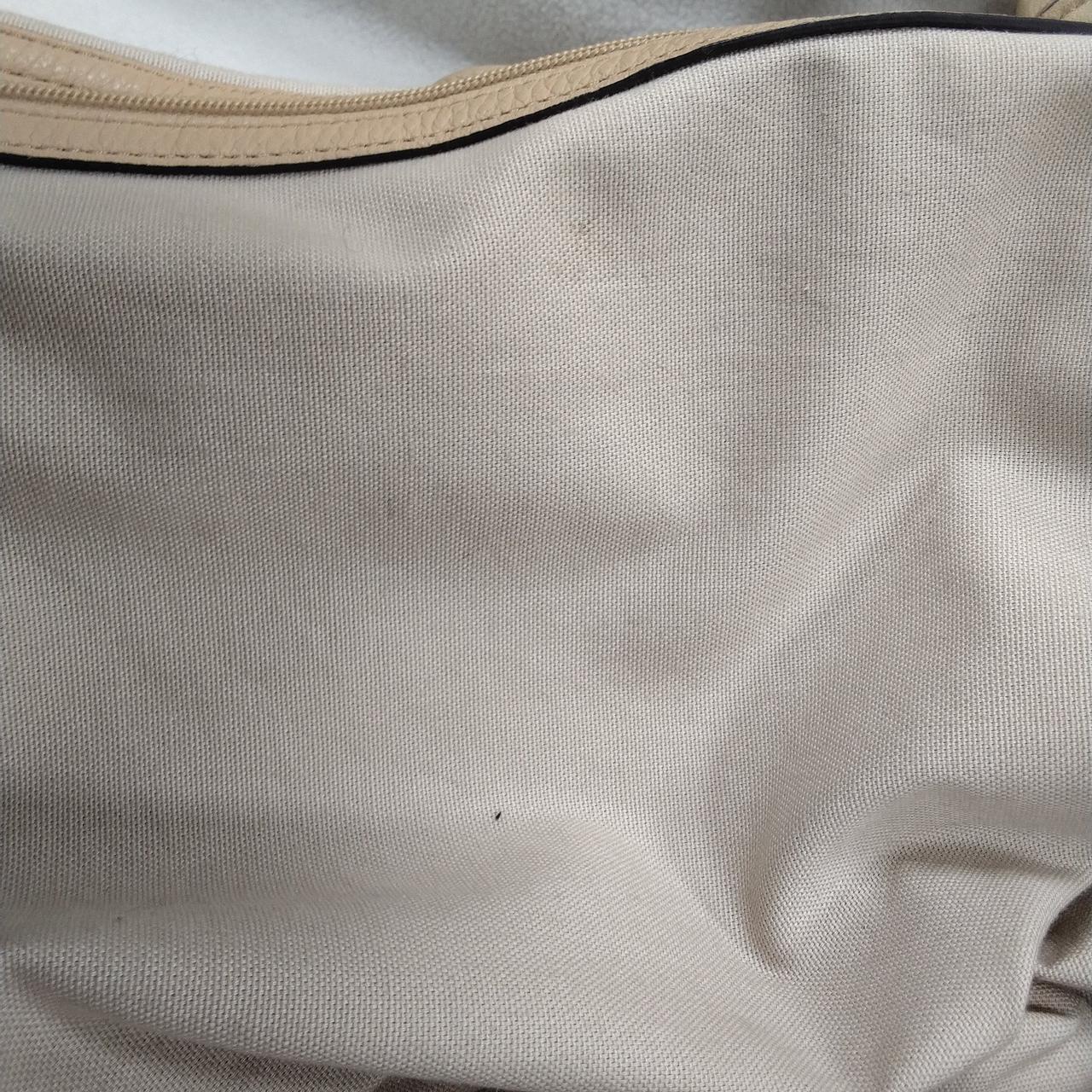 内部数カ所汚れあり