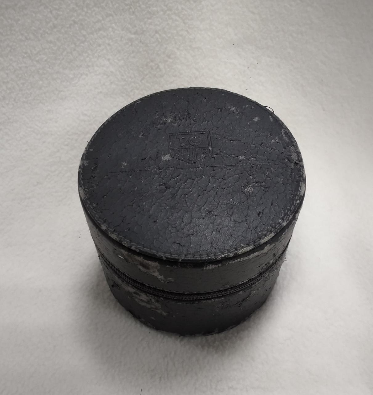 劣化の為、キズ・剥がれ多いです。