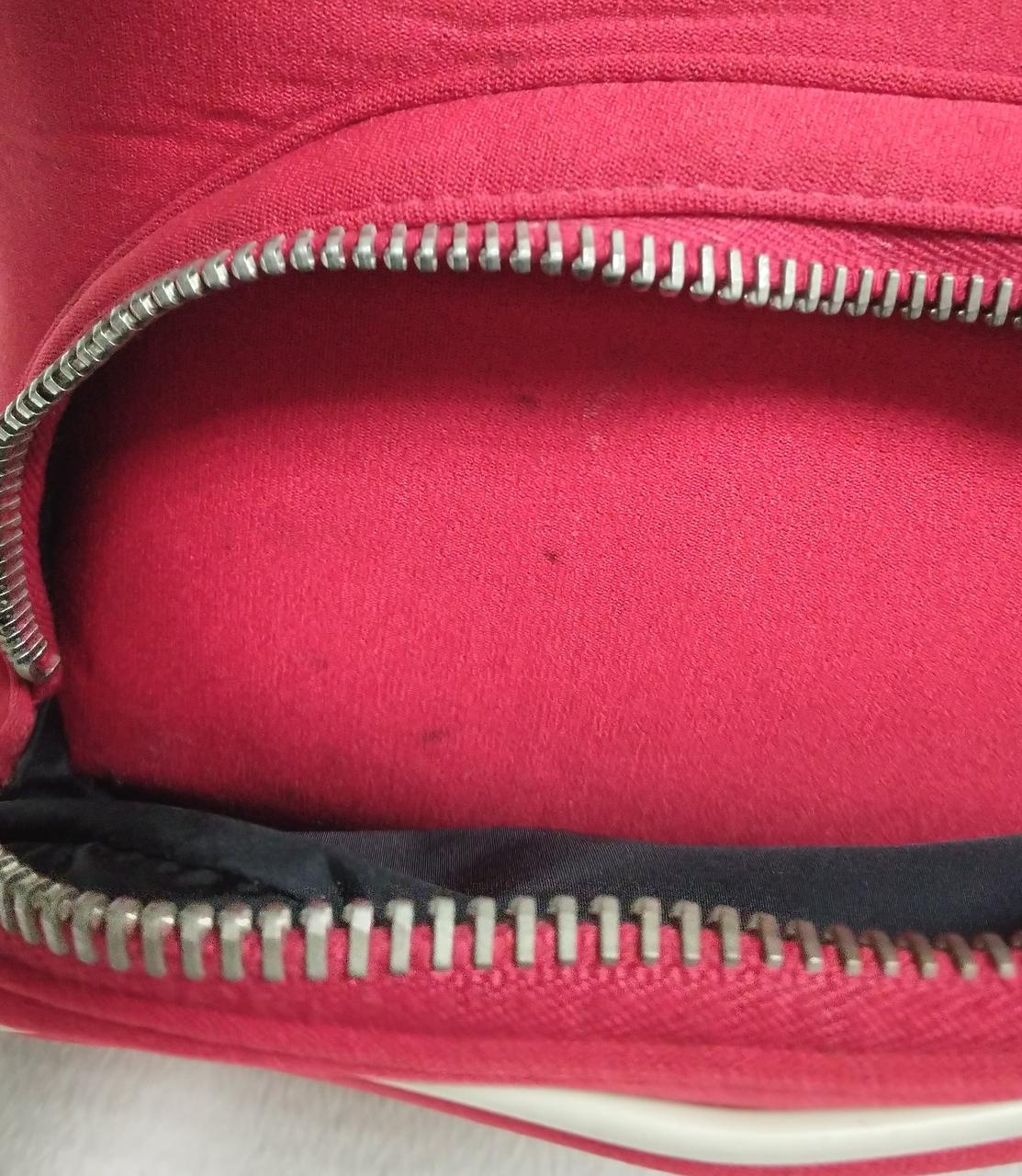 外ポケット内側汚れあり