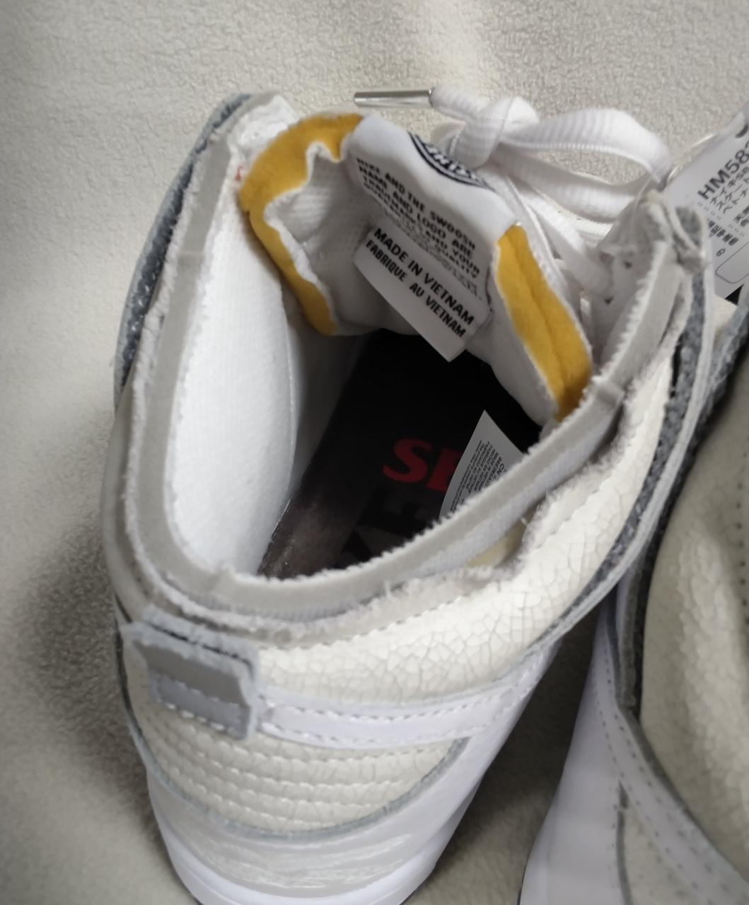 かかと部分ハガレあり