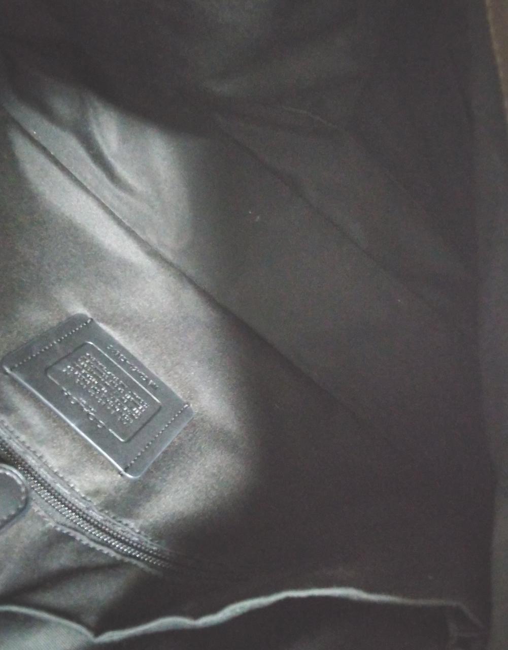 底部分に白い汚れ少々あり