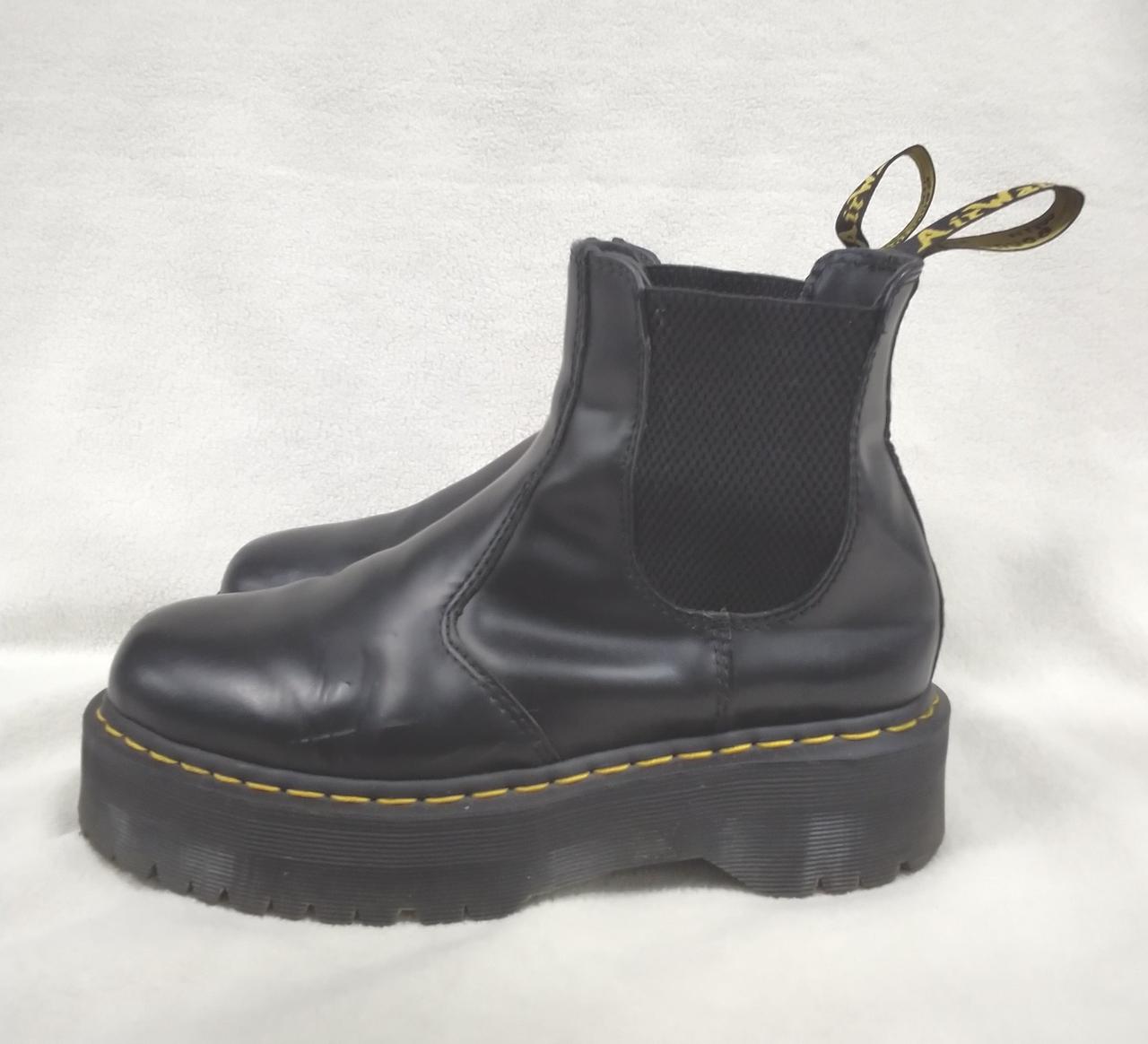 側面にキズ少々あり