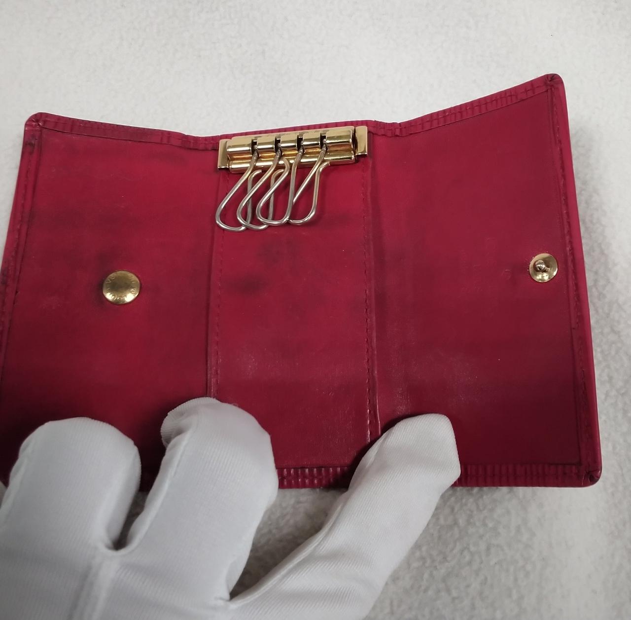 黒ずみなど汚れ多し