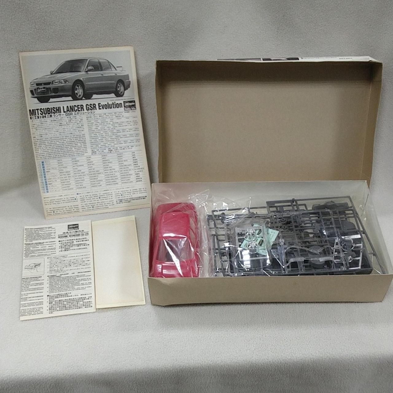 紙類やや変色あり