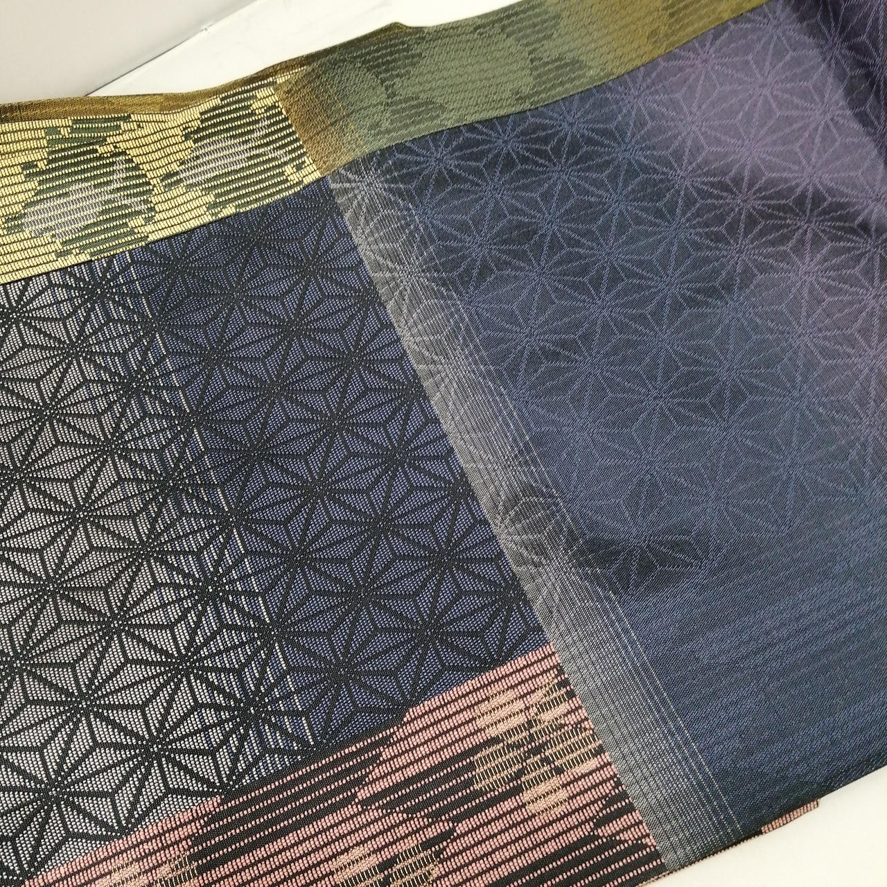 所々日焼けあり