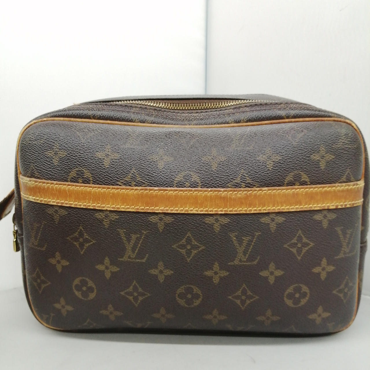LOUIS VUITTON 型番：M45257 リポーター28