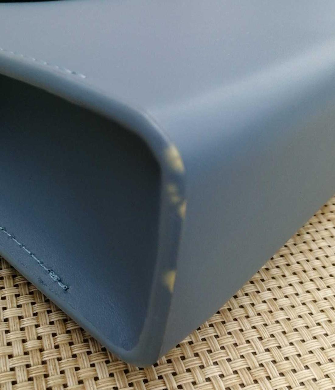 右底あたり色褪せあり