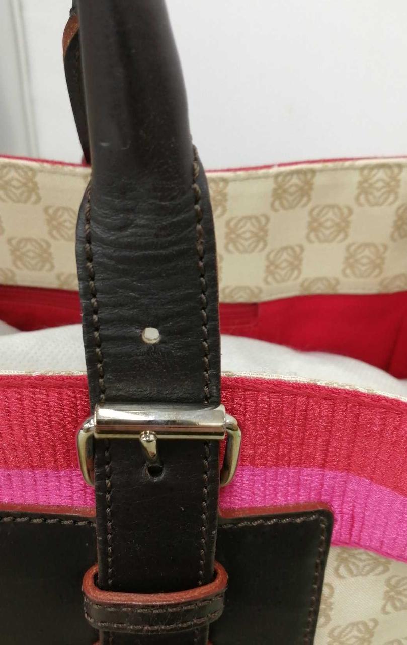 持ち手、両方ともシワあり