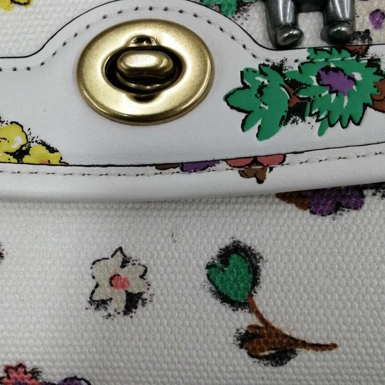 小さい汚れあり