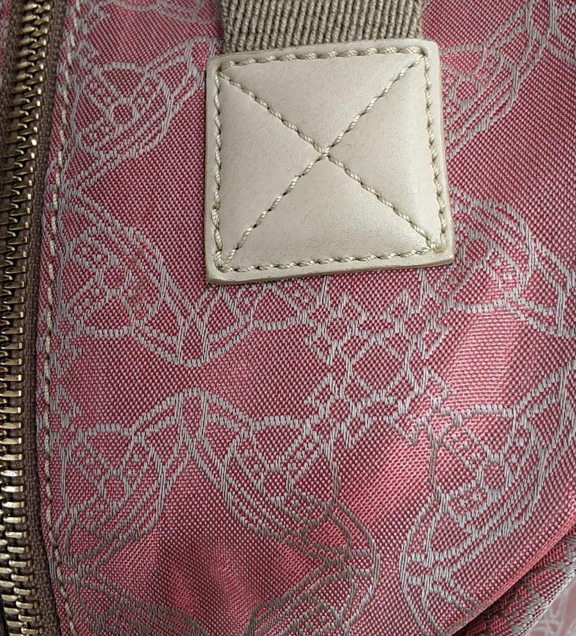 小さい汚れあり