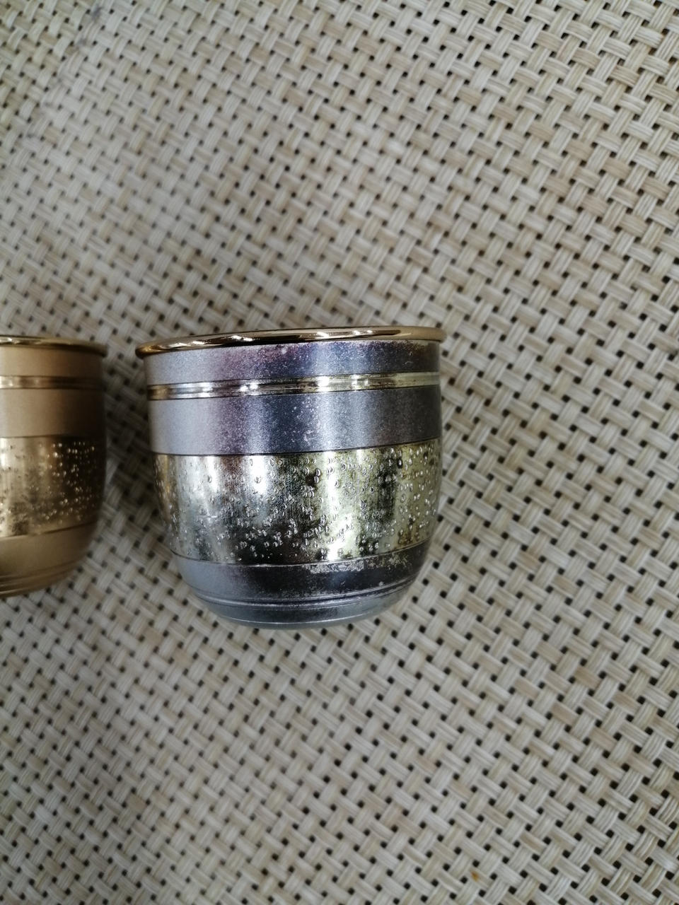 経年劣化のくすみ有り