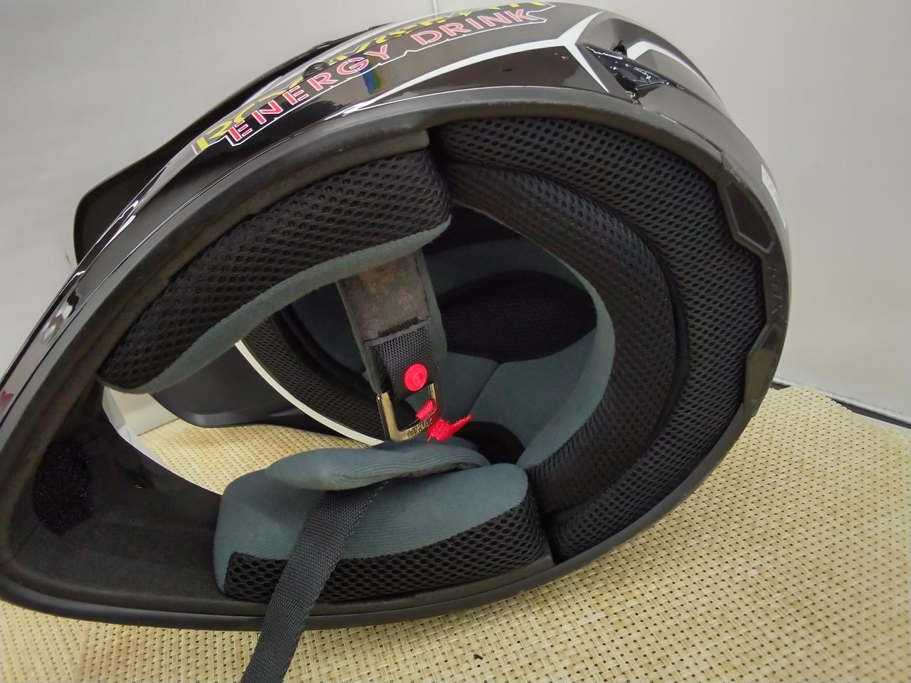 あご紐劣化あり