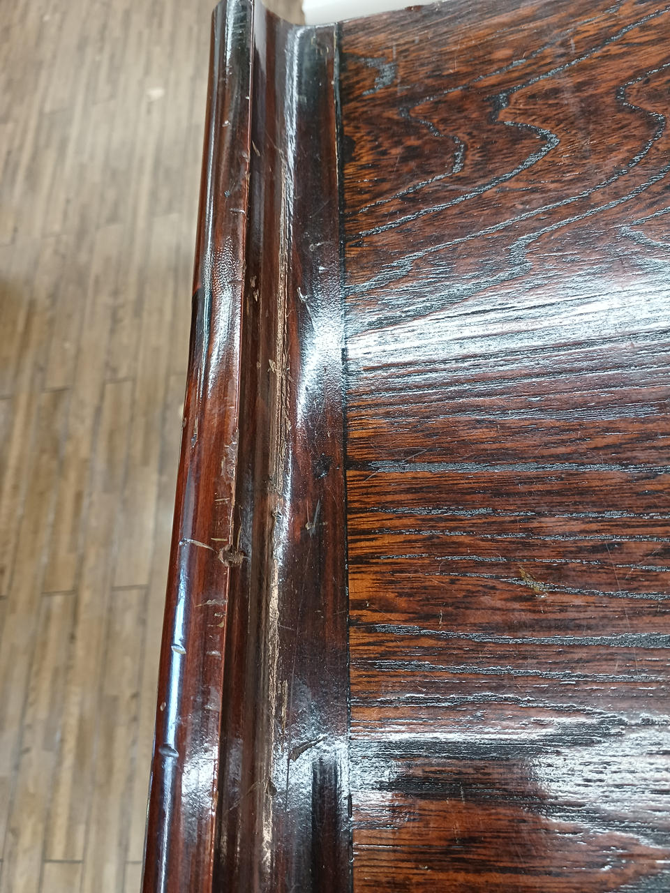 ヴィンテージ品のためキズ、汚れあり