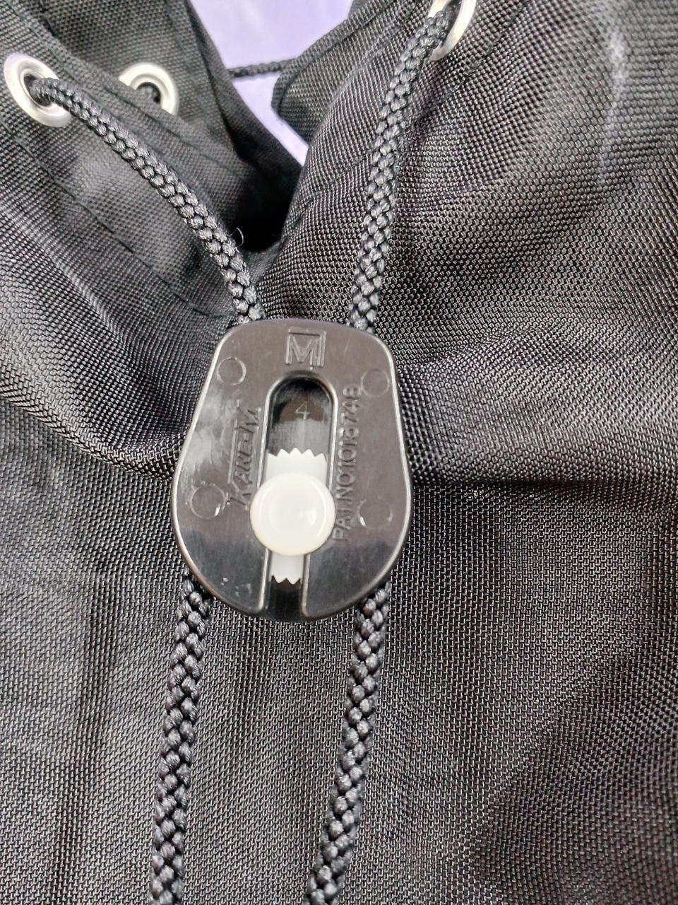 細かいキズ、くすみあり