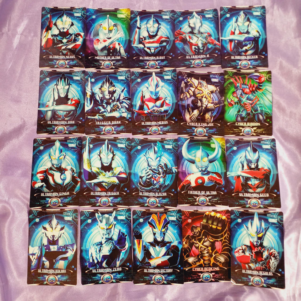 細かなスレキズあります。