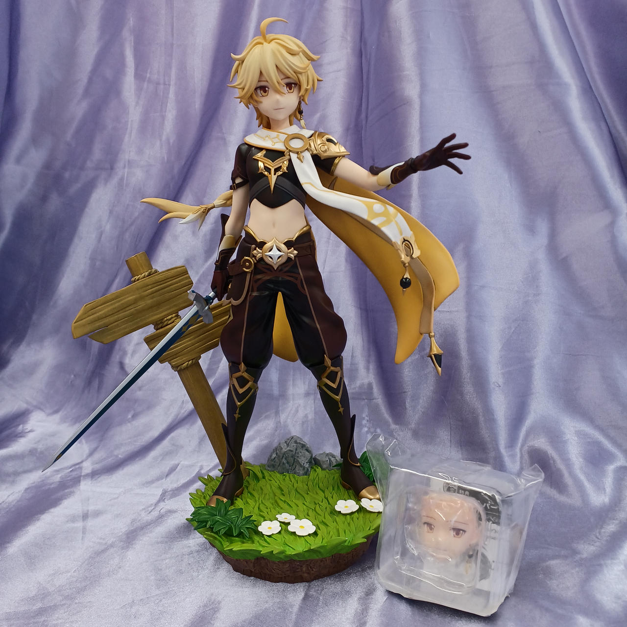 箱なし、全体的に細かなスレキズあります。