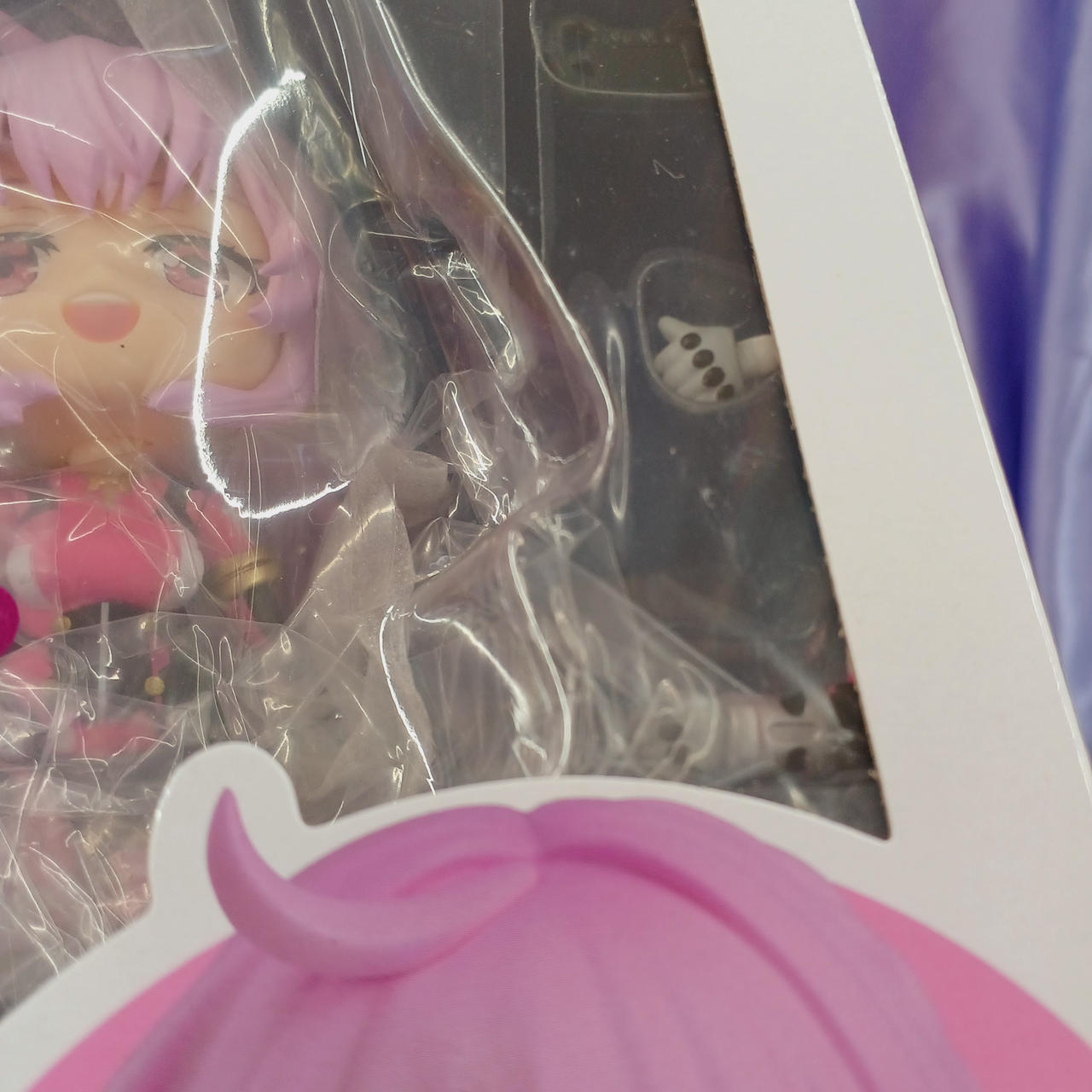 スレキズあります。