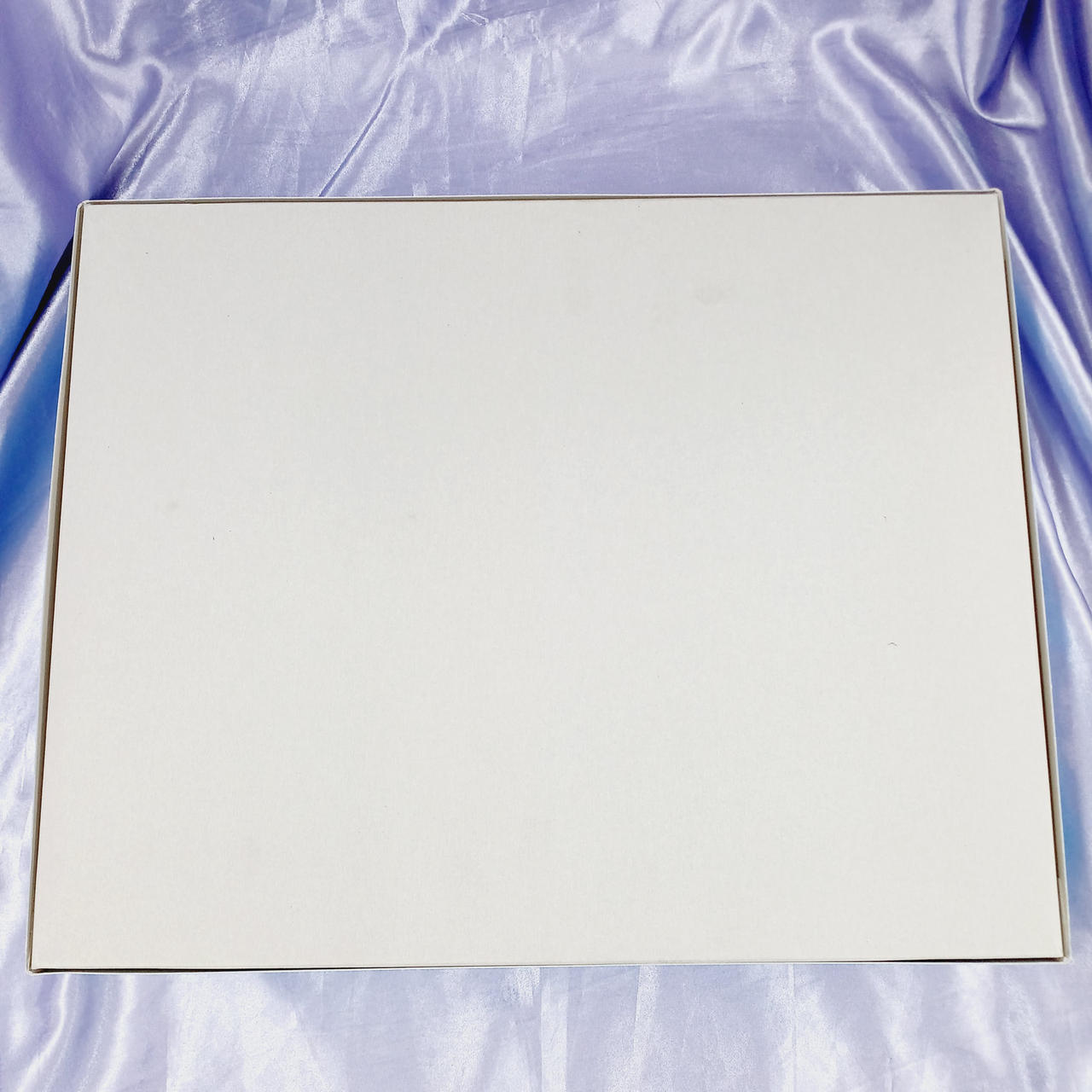 箱シミ汚れ・イタミあります。