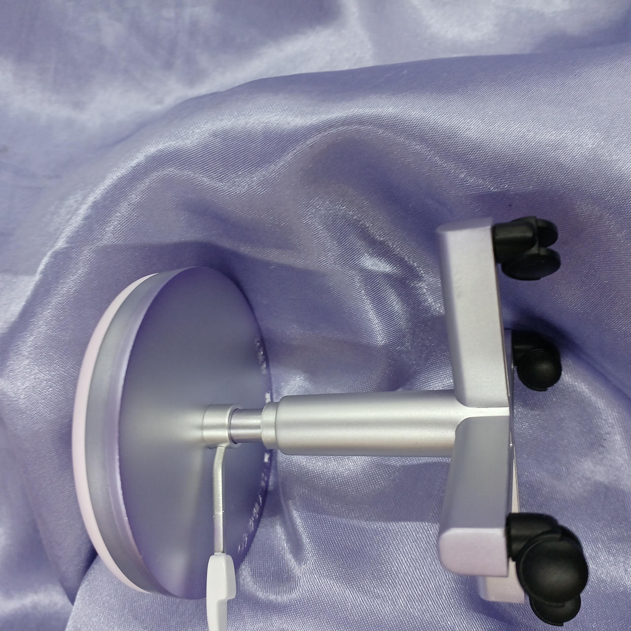 キズあります。