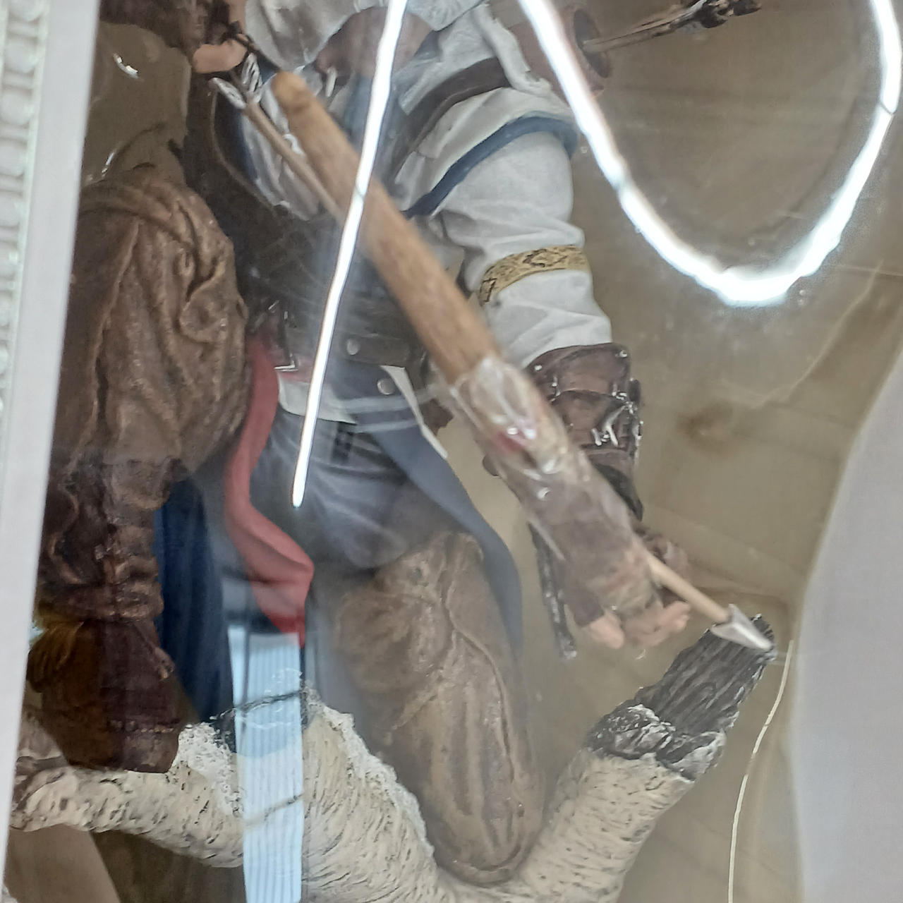 スレキズあります。