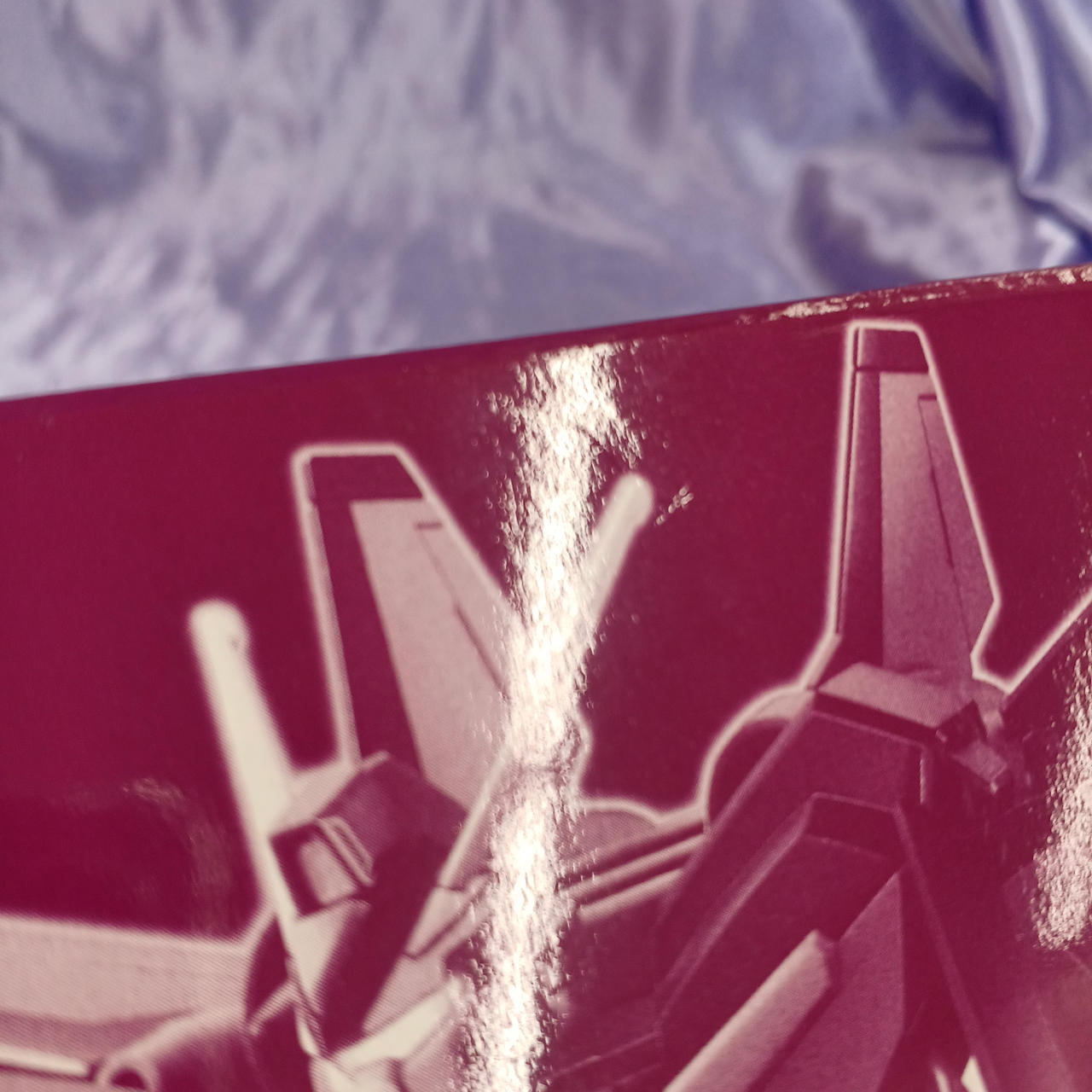 スレキズあります。