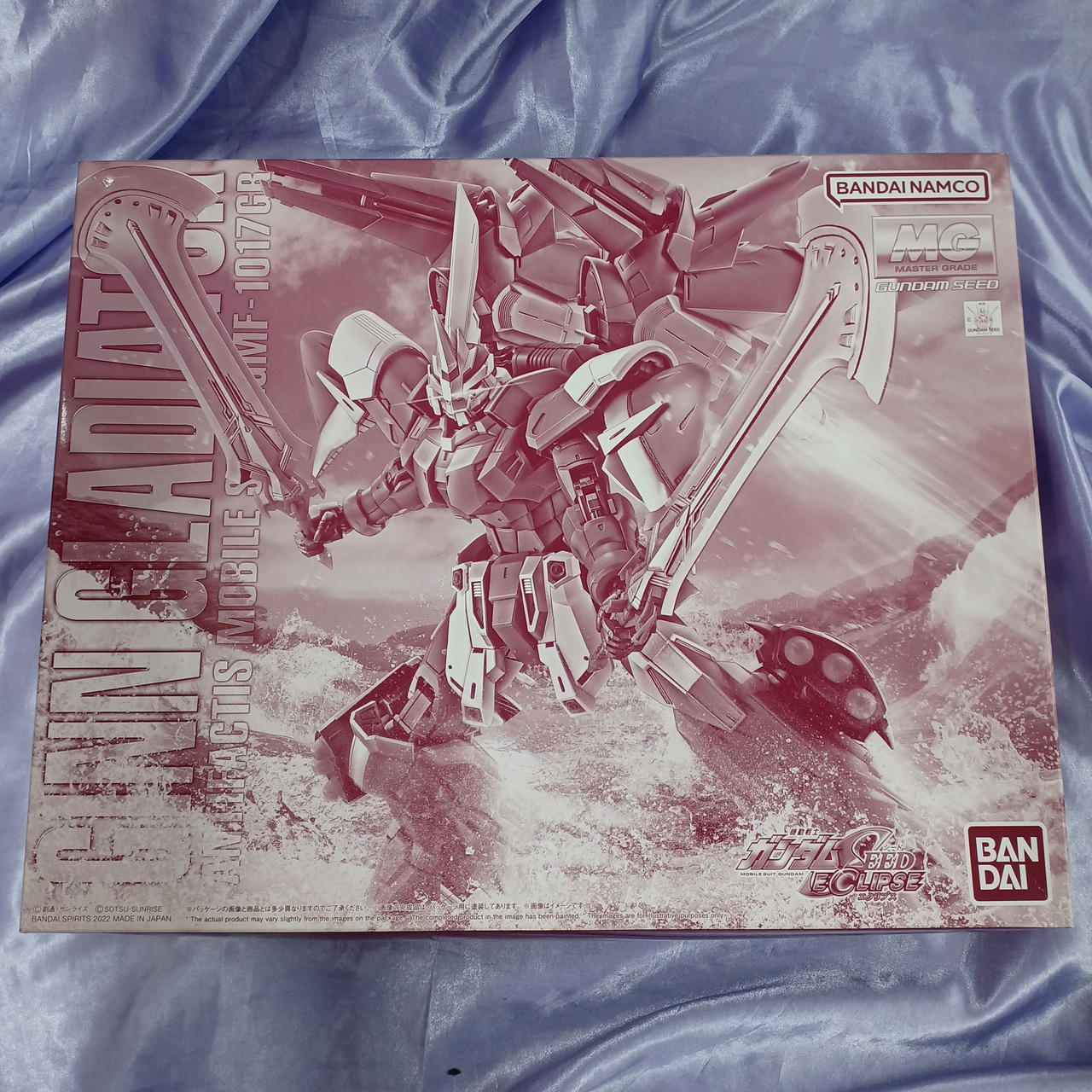 全体的に細かな箱傷み・汚れあります。