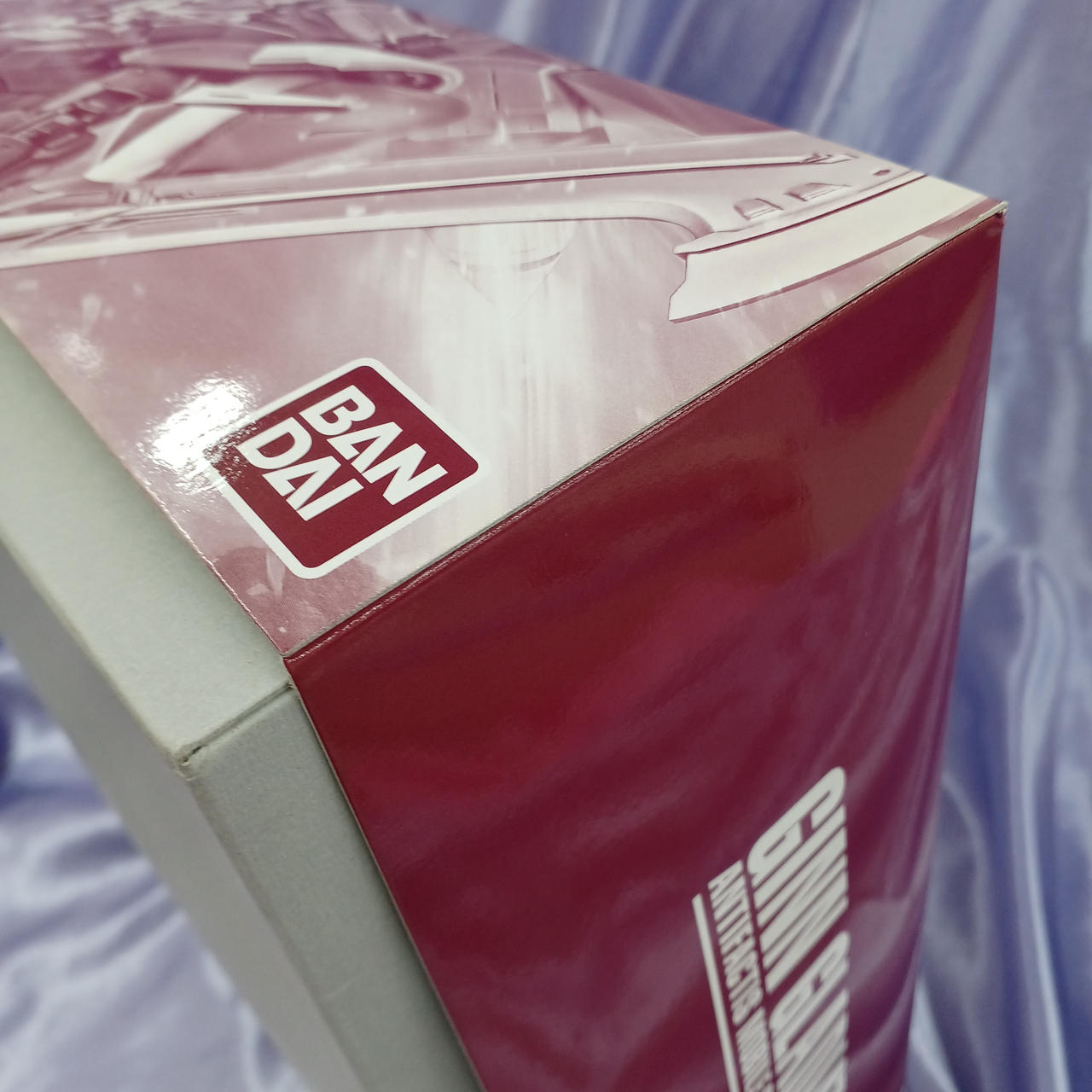 角傷みあります。