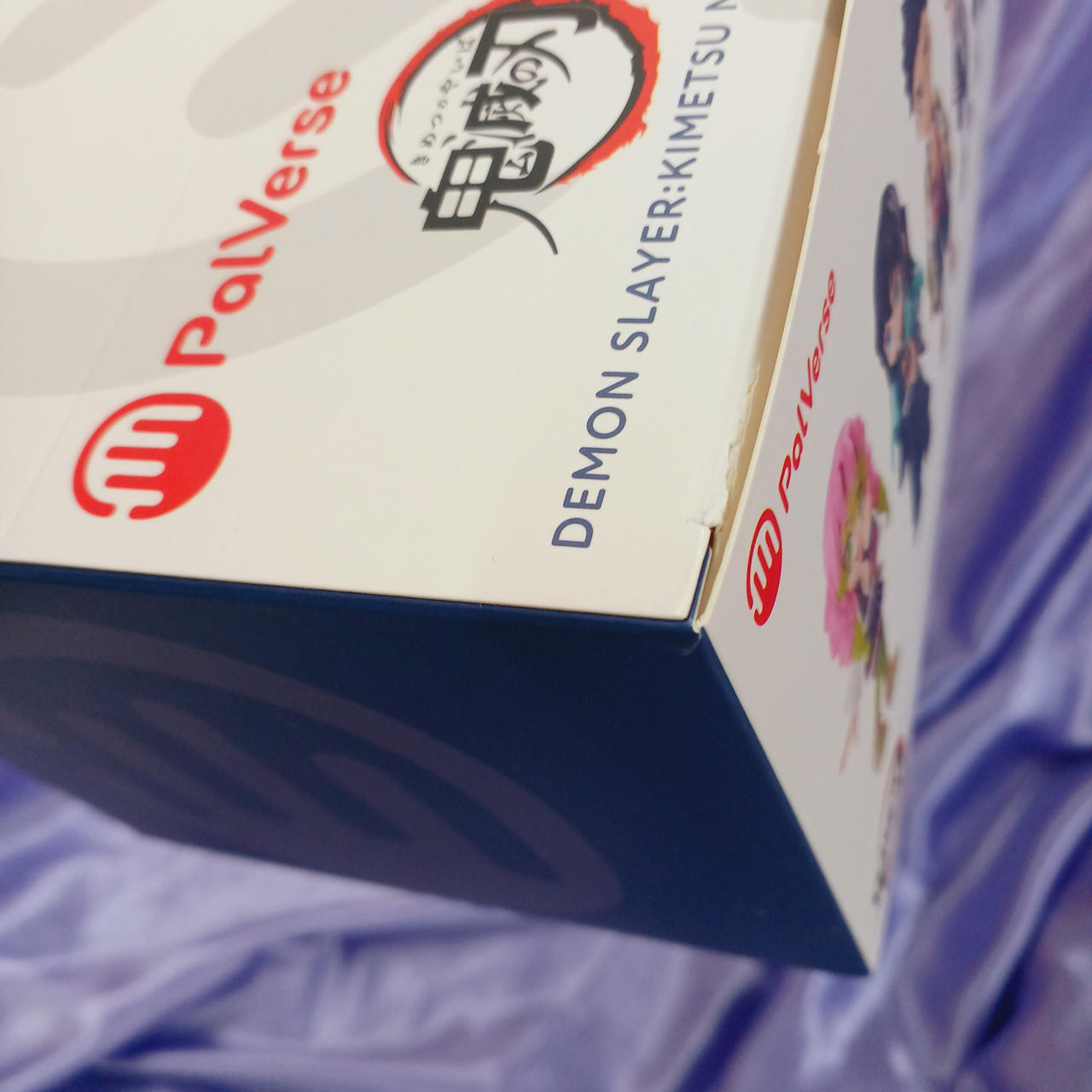 箱破れあります。